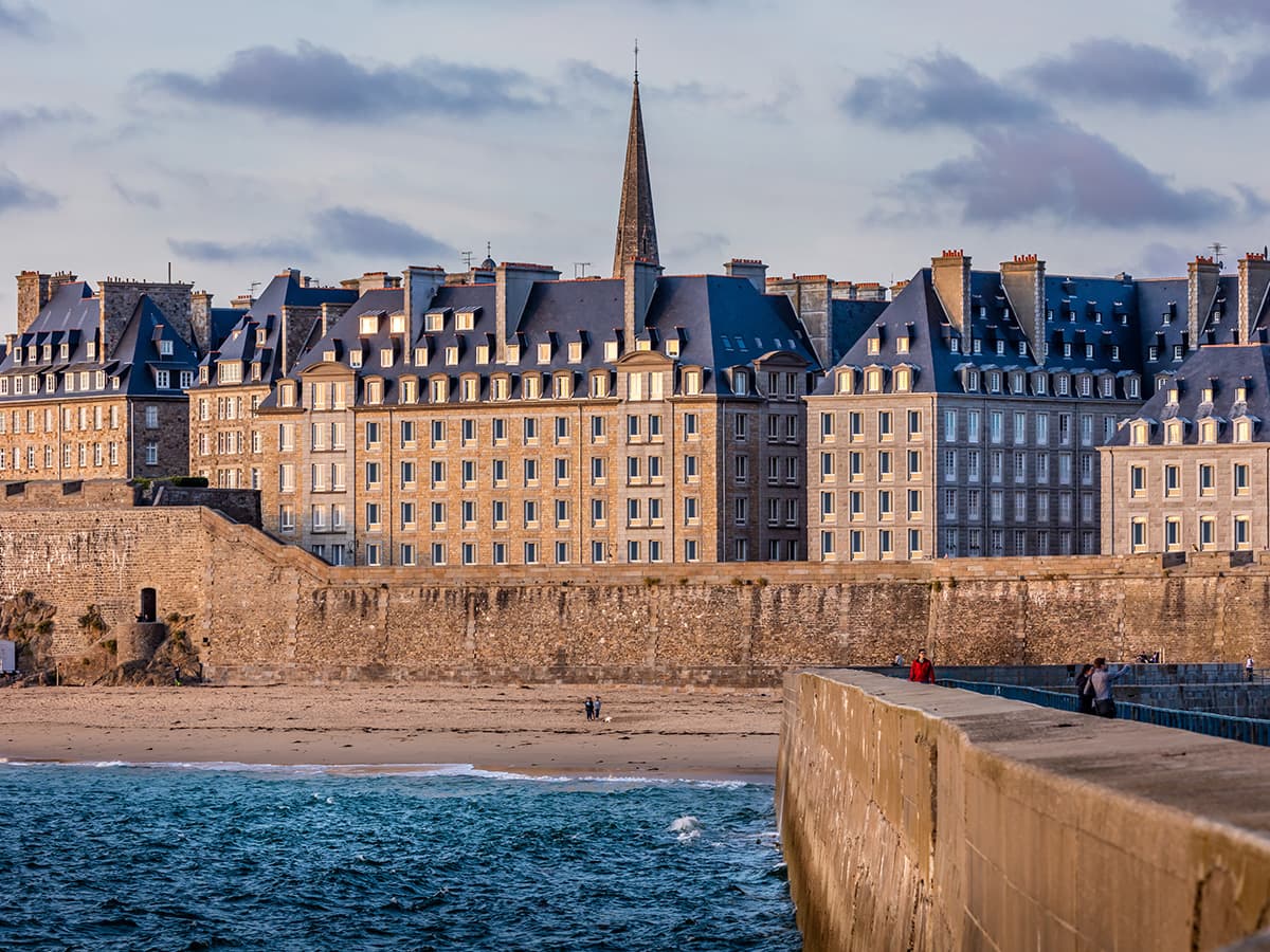 Tourisme et activités autour de l'Hôtel 1