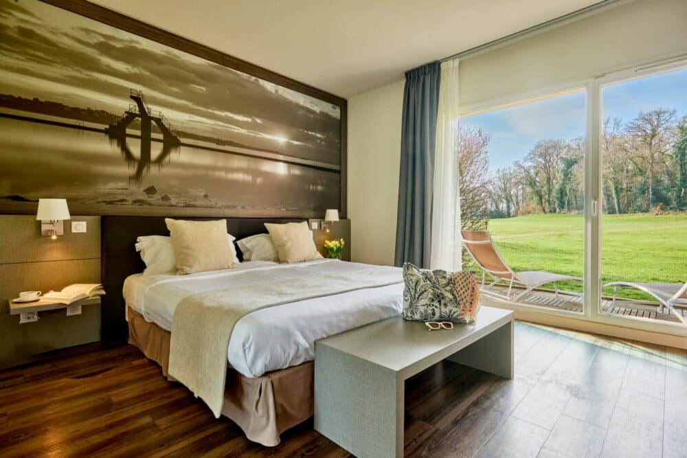 Chambre d'hôtel avec vue sur golf