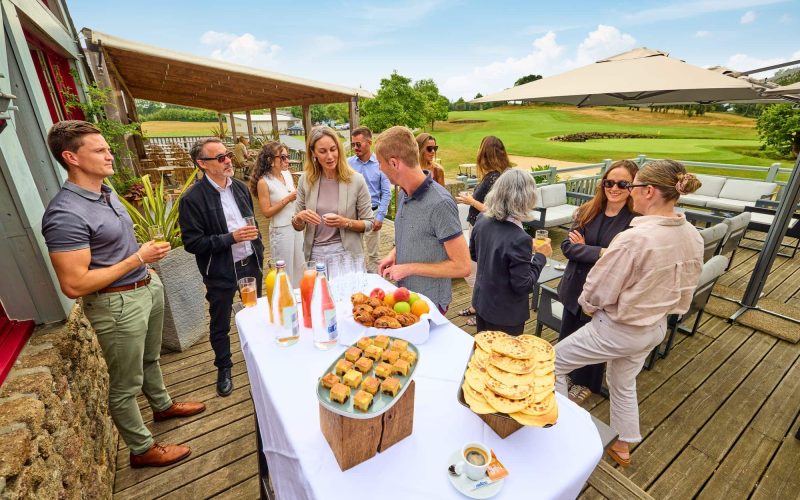 repas de famille au golf en bretagne
